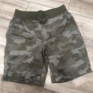 Men’s Lululemon shorts